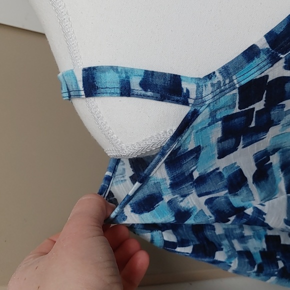 SIGNATURE WEEKEND women plus size 2X shoulder straps blue white black blouse - Picture 3 of 9